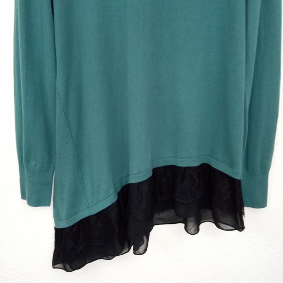 LOGO Sz Medium Green Crew Neck Asymmetrical Lace Hem Sweater - Picture 3 of 10